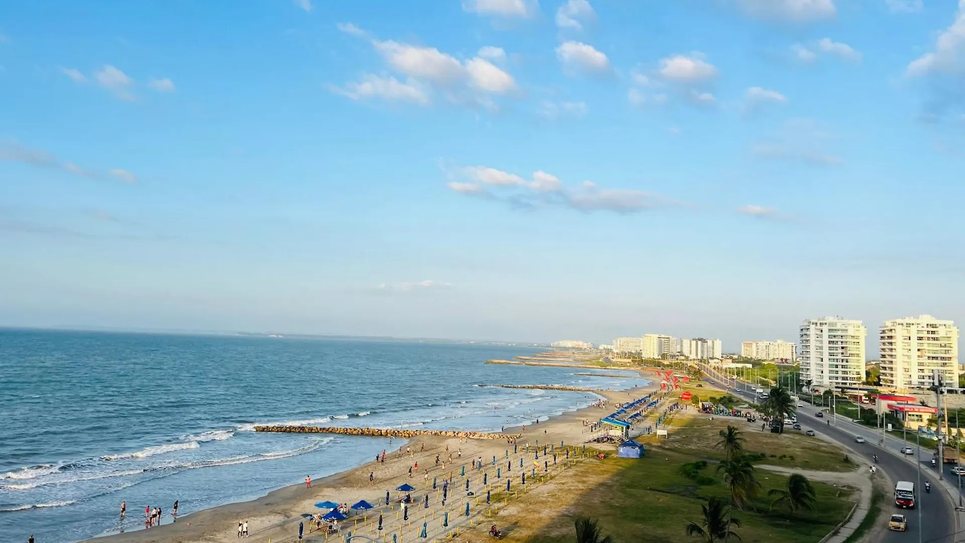 Cartagena Amazing Beachfront! 5M Wall City, Infinitypool,Gym 아파트