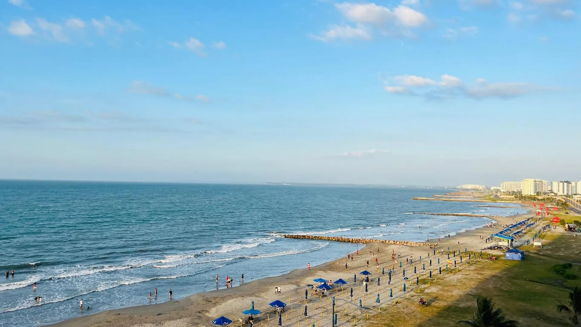 Cartagena Amazing Beachfront! 5M Wall City, Infinitypool,Gym 아파트