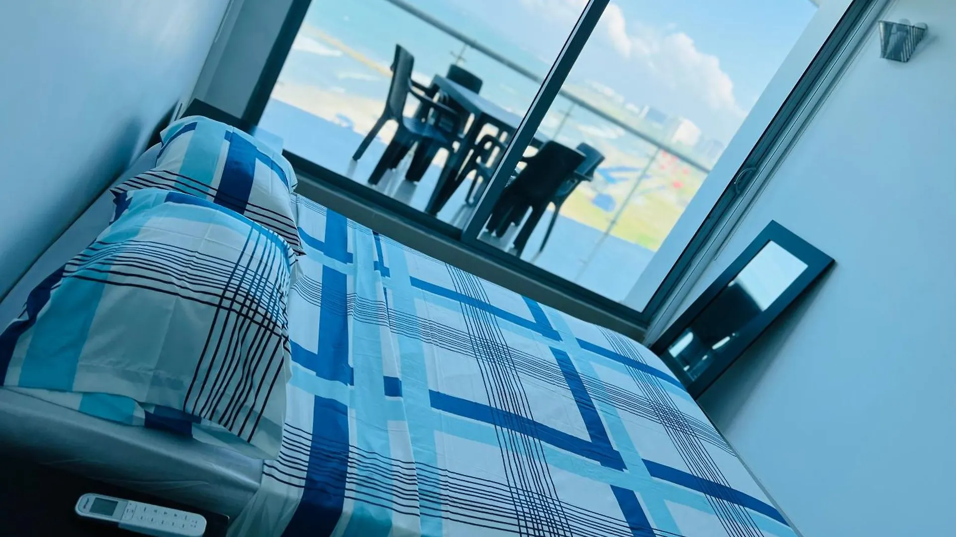 Cartagena Amazing Beachfront! 5M Wall City, Infinitypool,Gym 아파트