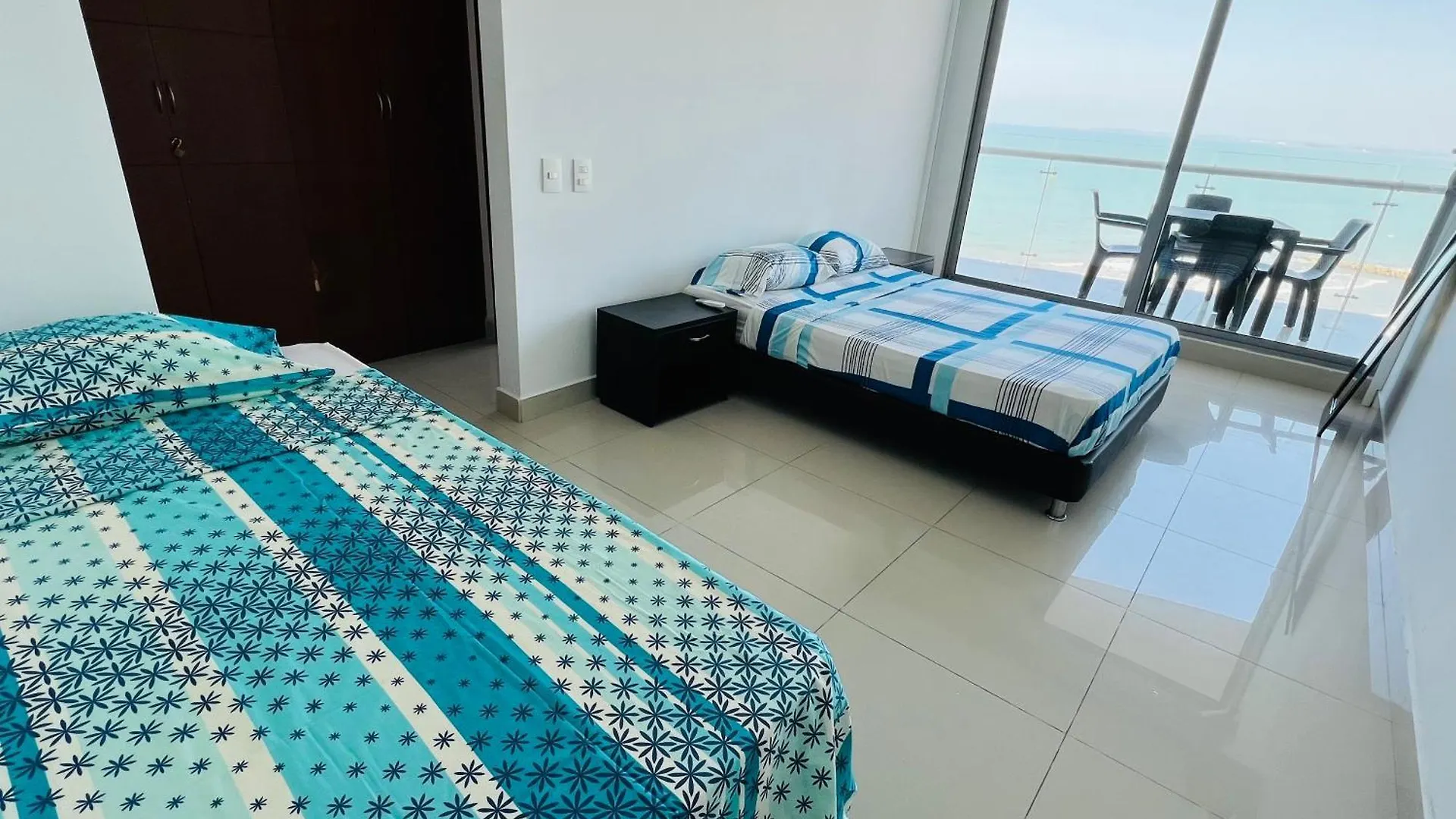 Cartagena Amazing Beachfront! 5M Wall City, Infinitypool,Gym 아파트