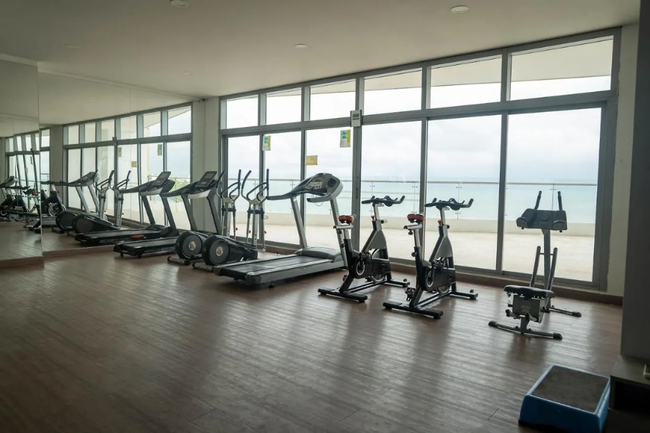 Cartagena Amazing Beachfront! 5M Wall City, Infinitypool,Gym 아파트