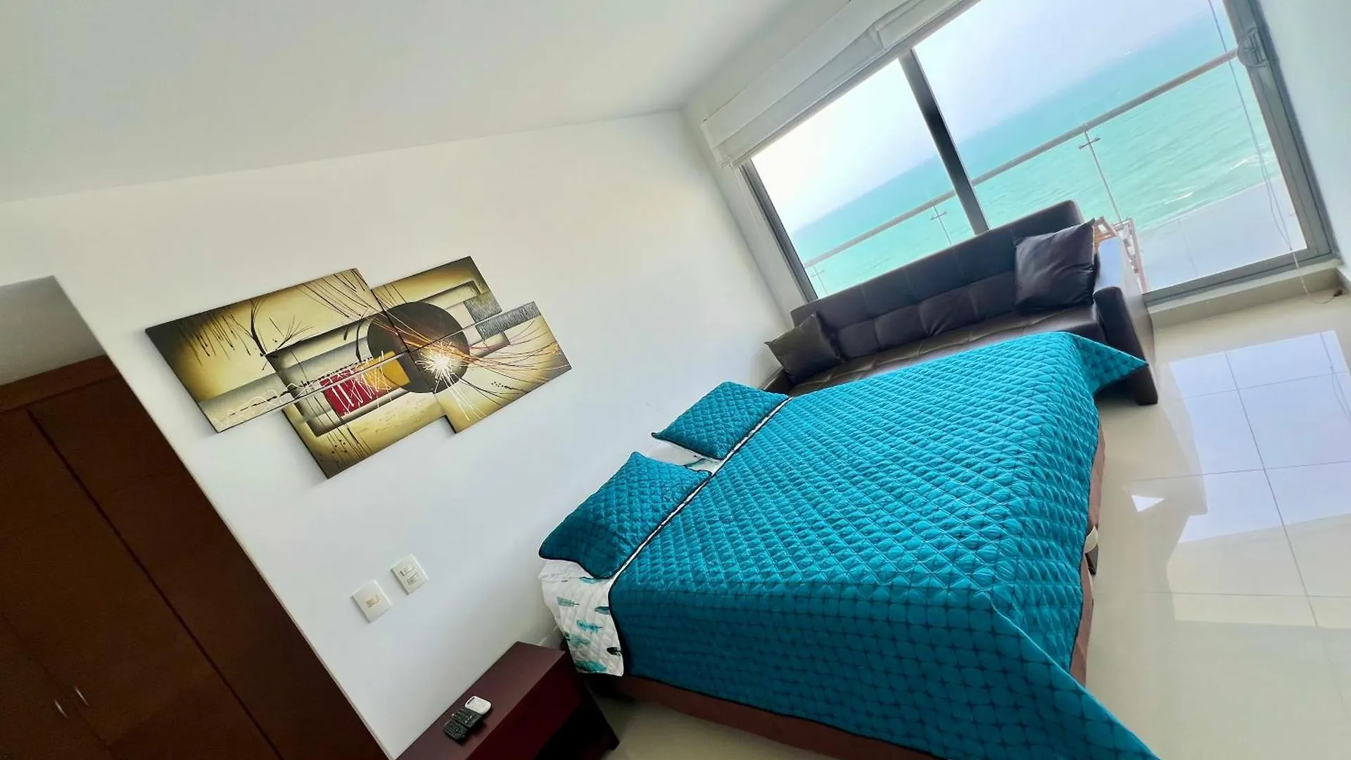 Cartagena Amazing Beachfront! 5M Wall City, Infinitypool,Gym 아파트